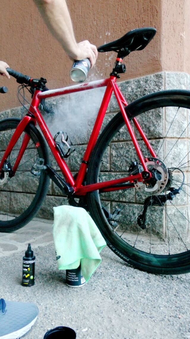How to Choose Handlebars for Cyclocross Racing: Expert Tips